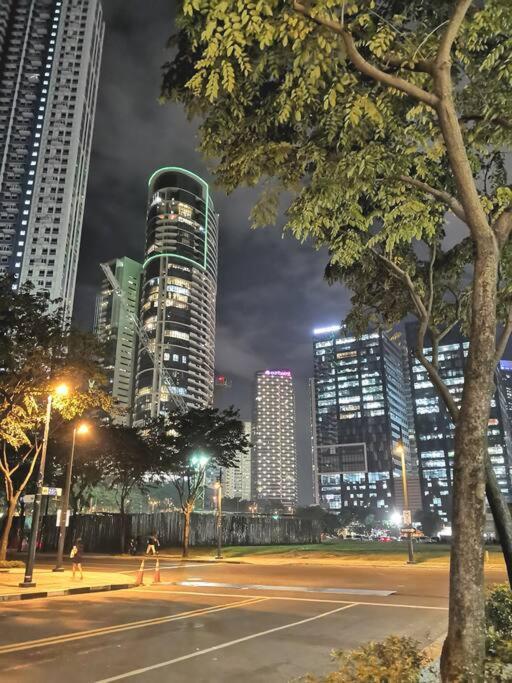 New 2Br Of 86Sqm With Parking & Netflix In Bgc Daire Manila Dış mekan fotoğraf